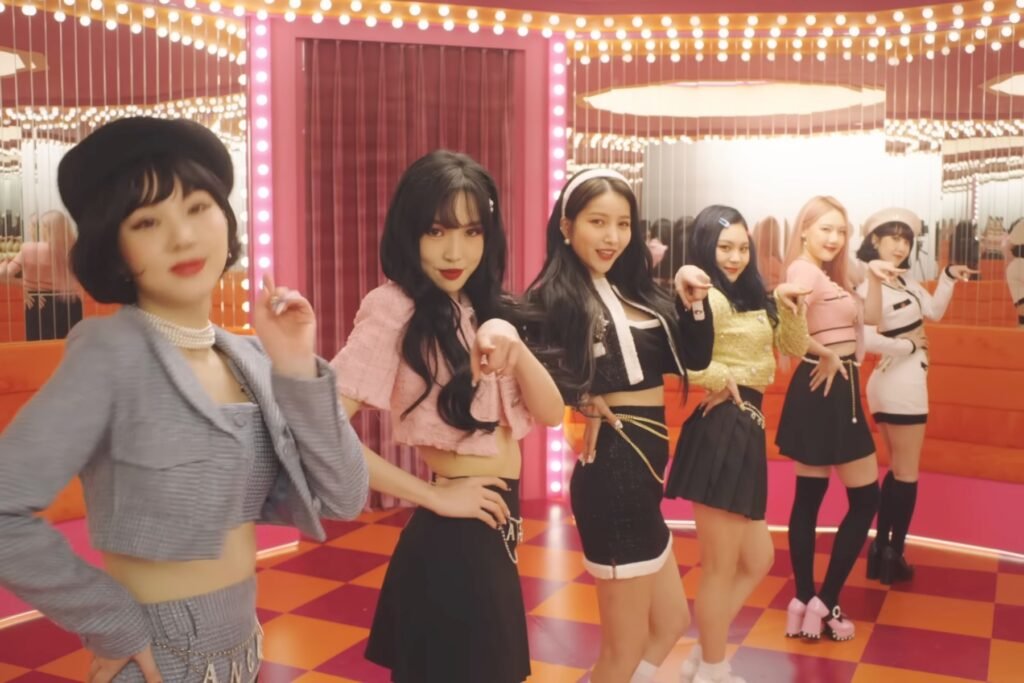 GFRIEND's "MAGO" Becomes Their 1st MV To Hit 100 Million Views On One Channel
