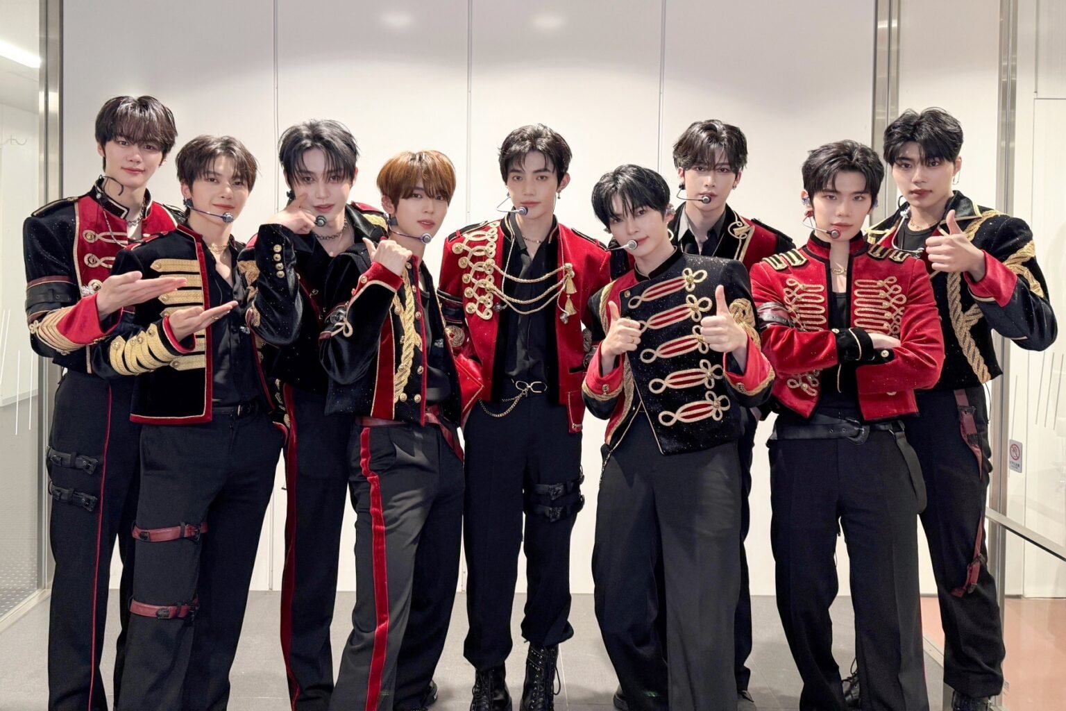 ZEROBASEONE Announces February Comeback With Special Limited Album “RE-FLOW” ZEROBASEONE Announces February Comeback With Special Limited Album "RE-FLOW"