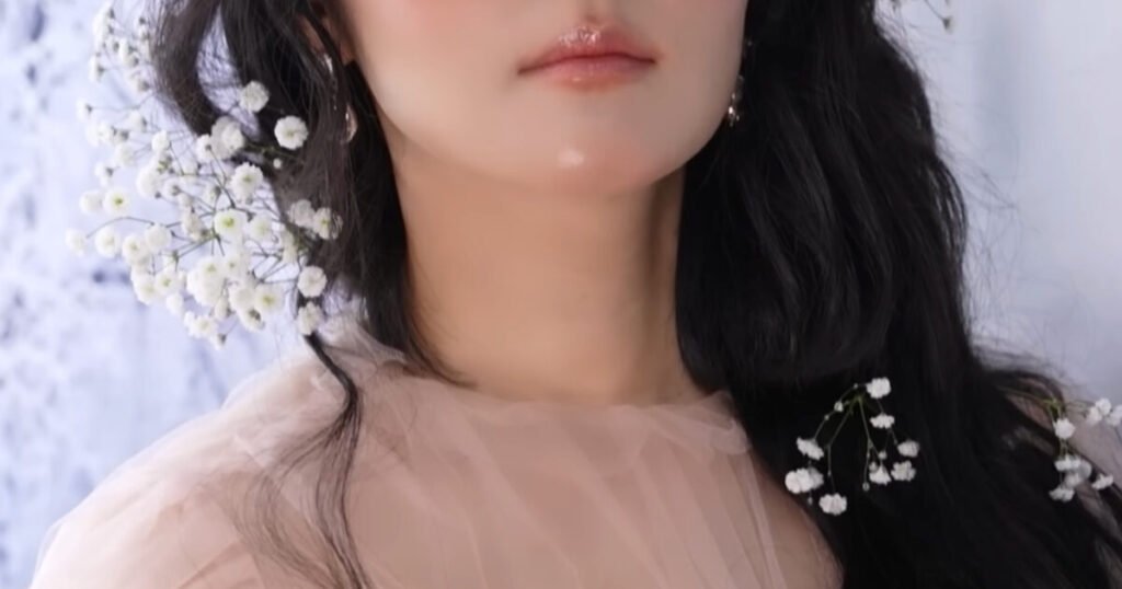 43-Year-Old Actress Turns More AI Than AI With Her Breathtaking "2D" Makeover