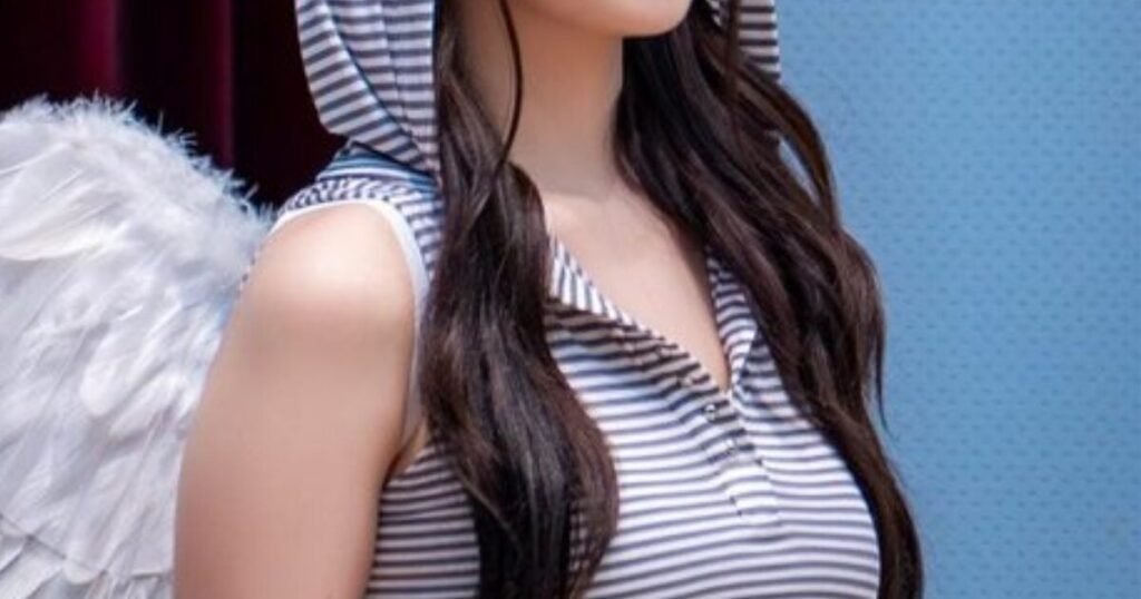 4th Gen Idol Gains Attention For Her Unexpected Body Proportions