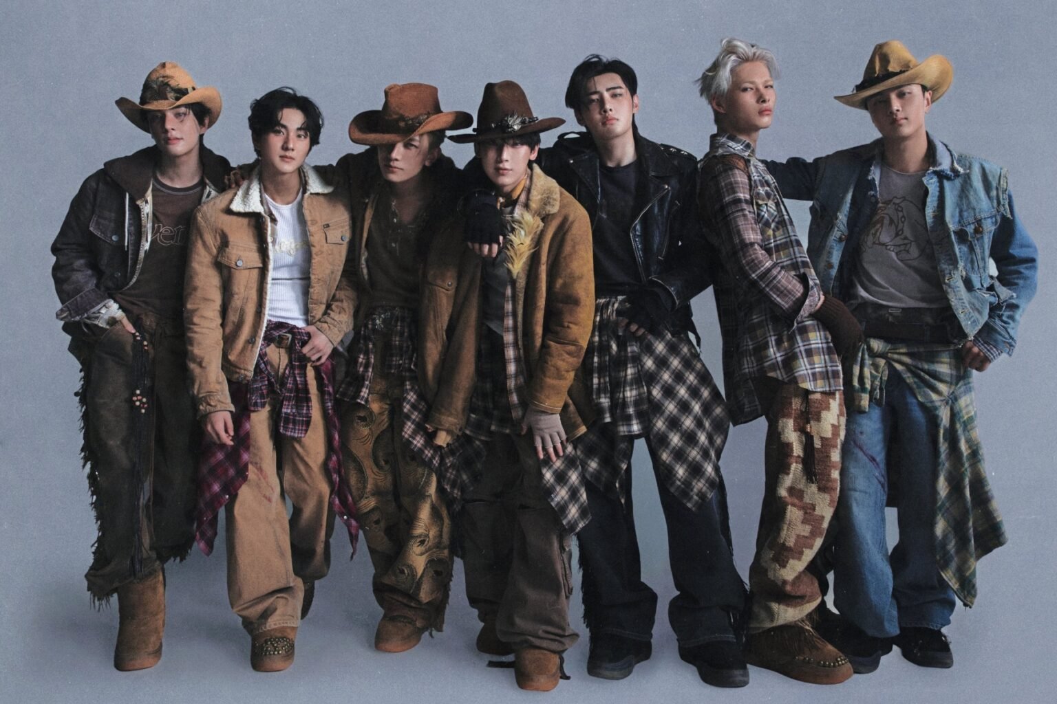 ENHYPEN Surpasses 1.6 Million 1st-Day Sales + Tops iTunes Charts Worldwide With “THE SIN : VANISH” ENHYPEN Surpasses 1.6 Million 1st-Day Sales + Tops iTunes Charts Worldwide With "THE SIN : VANISH"