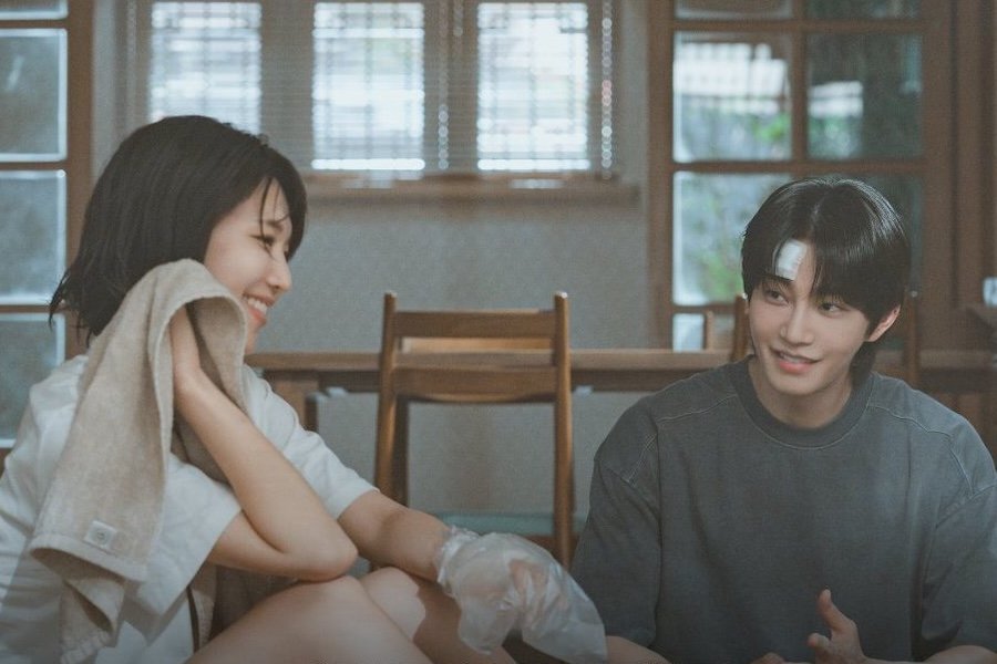 Girls’ Generation’s Sooyoung And Kim Jae Yeong Are Slowly Growing Closer In “IDOL I”