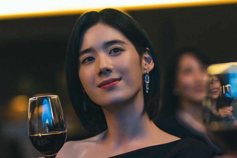 Jung Eun Chae Is The CEO Of A Law Firm Specializing In Female Victims In New Drama “Honour”