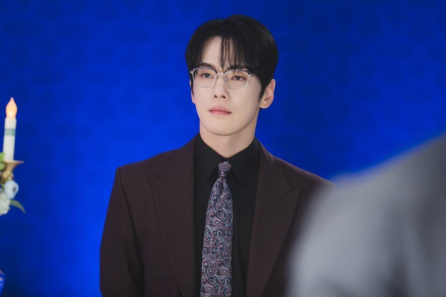 Kim Jung Hyun Transforms Into Startup CEO Who Strikes It Rich In New Drama “Siren’s Kiss”