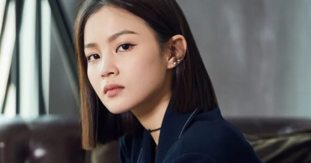 Lee Hi Faces Scathing Criticism For Running Her Company Illegally Lee Hi Faces Scathing Criticism For Running Her Company Illegally