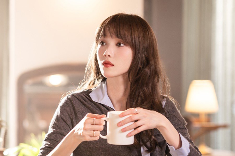 Lee Sung Kyung Is A Head Designer With A Cold Exterior And Hidden Pain In New Drama