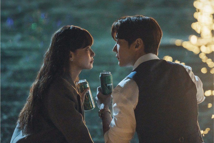 Oh Yeon Seo And Choi Jin Hyuk Capture A Quietly Electric Moment In “Positively Yours”