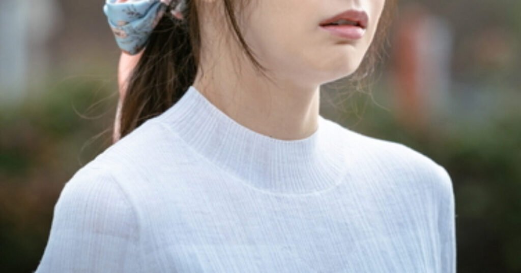 Popular Actress Distances Herself From Older Sister After News of Apartment Seizure