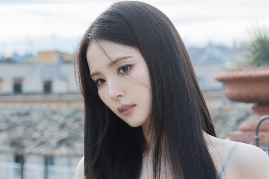 Shin Sae Kyeong In Talks To Star In New Romance Drama Based On Webtoon