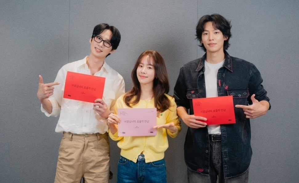 Singles Han Ji-min and Park Sung-hoon meet for fate and love Editors
