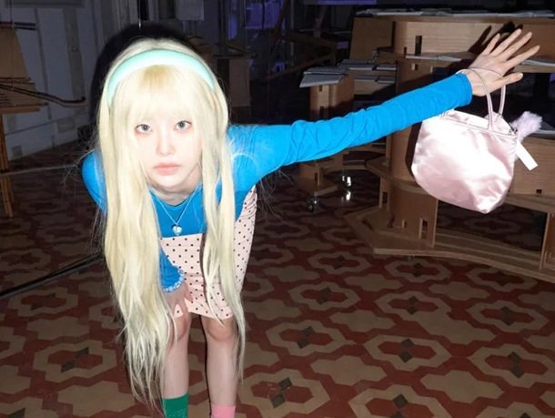 Song Review: Chuu – XO, My Cyberlove