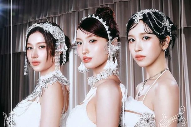 Song Review: Misamo (Twice) – Confetti