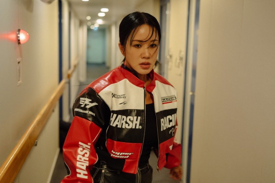 Uhm Jung Hwa Returns As Charismatic Action Heroine As “Okay! Madam 2” Wraps Filming Uhm Jung Hwa Returns As Charismatic Action Heroine As “Okay! Madam 2” Wraps Filming