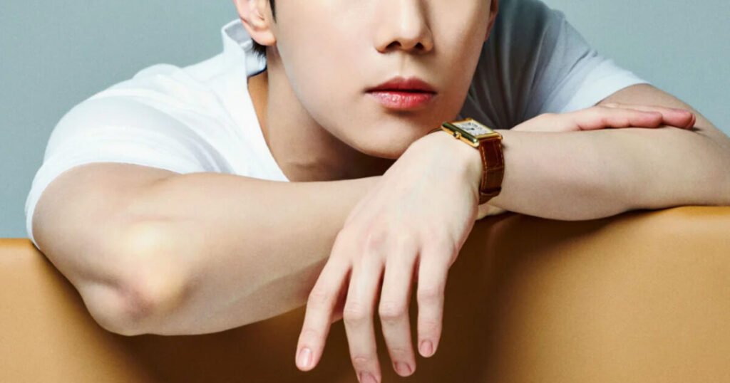 Video Clip Of Popular Idol Paying Taxes Resurfaces Amid Cha Eunwoo’s Scandal