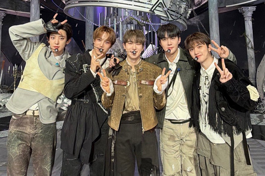 Watch: EXO Takes 3rd Win For "Crown" On "Music Bank"; Performances By WHIB, XG, And More