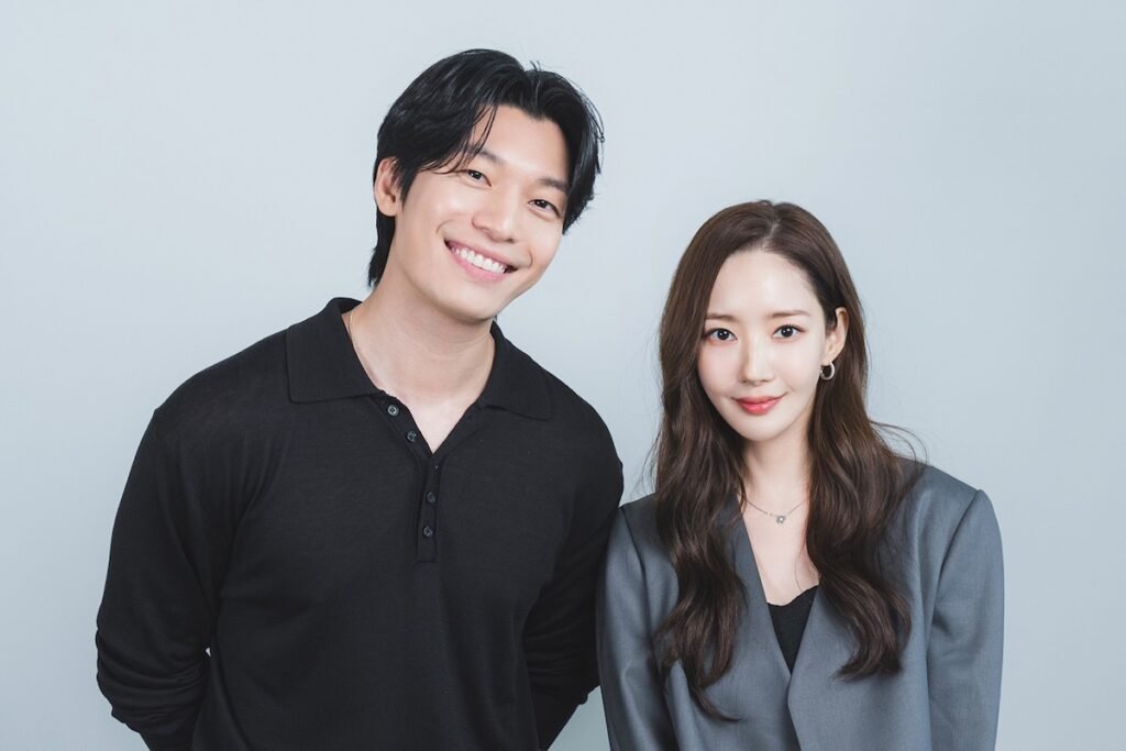 Watch: Park Min Young And Wi Ha Joon Showcase Professionalism At Script Reading For Romance Thriller Drama “Siren’s Kiss” Watch: Park Min Young And Wi Ha Joon Showcase Professionalism At Script Reading For Romance Thriller Drama "Siren's Kiss"