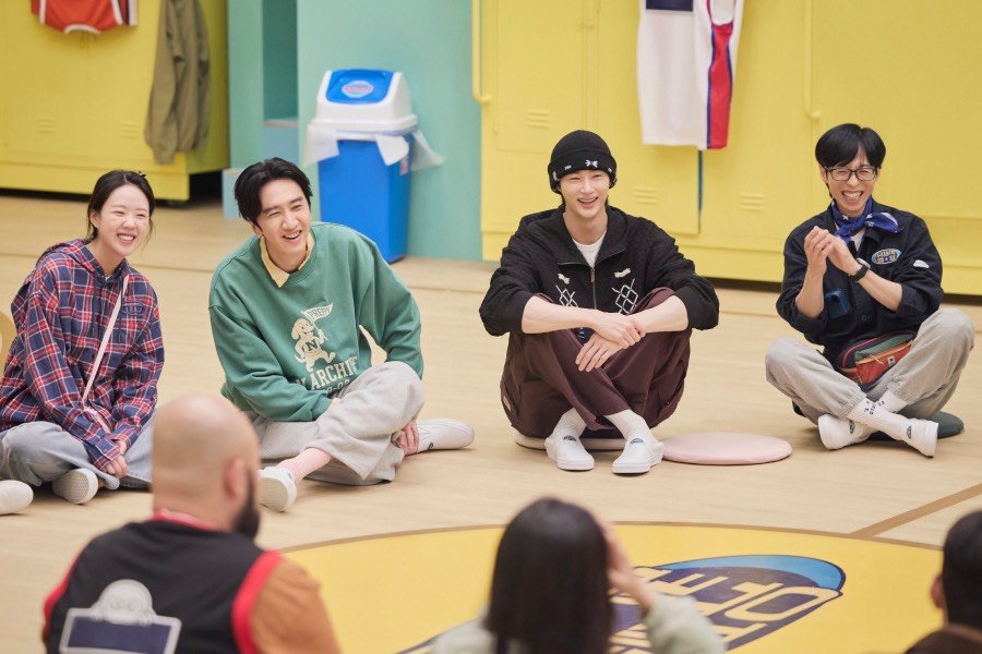 Yoo Jae Suk, Lee Kwang Soo, Byeon Woo Seok, And Ji Ye Eun Welcome Guests With Bright Smiles On “Jae Seok’s B&B Rules!”