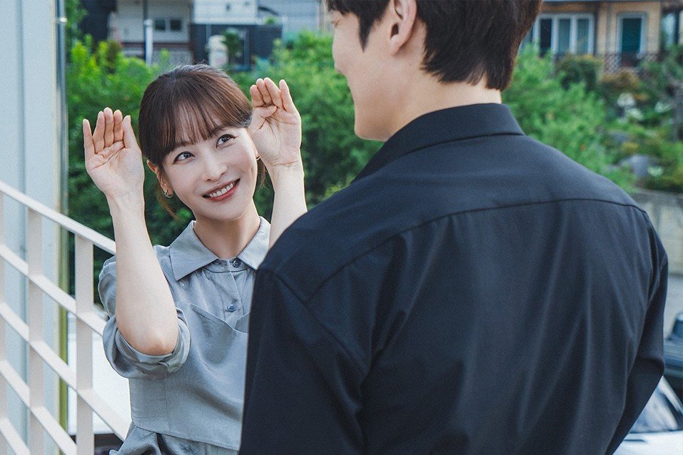 2 Melancholic & 2 Hilarious Moments From Episodes 5-6 Of “Positively Yours” 2 Melancholic & 2 Hilarious Moments From Episodes 5-6 Of "Positively Yours"