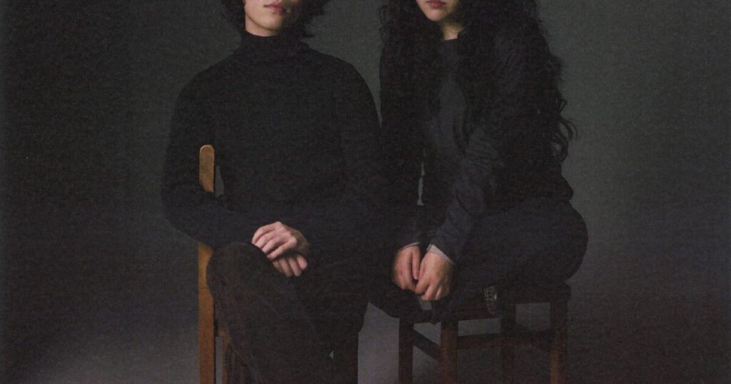 AKMU (Akdong Musician) Makes Dramatic Transformation In New Photo