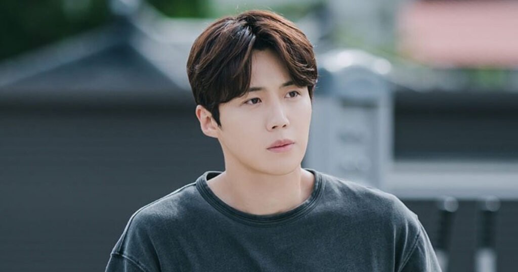 Actor Kim Seon Ho Apologizes For One-Person Corporation Controversy