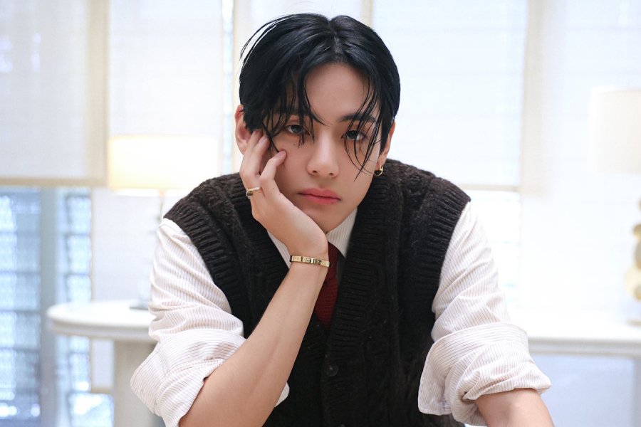 BTS’s V Responds To Messages With Min Hee Jin Being Used As Court Evidence BTS’s V Responds To Messages With Min Hee Jin Being Used As Court Evidence