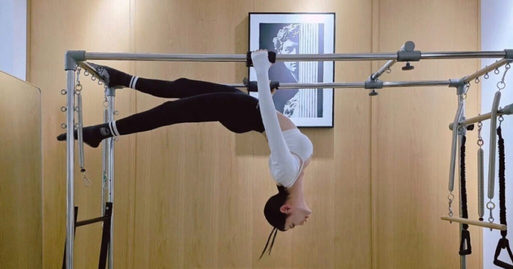 Beloved Actress Shows Off Her Defined Abs