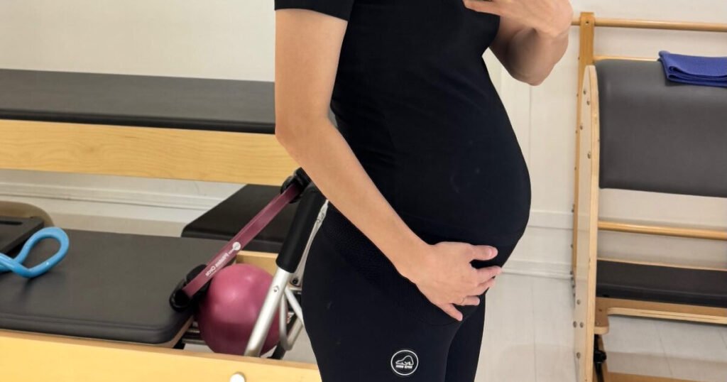 Beloved Actress Shows Off Pregnancy Belly While Weighing Just 53kg