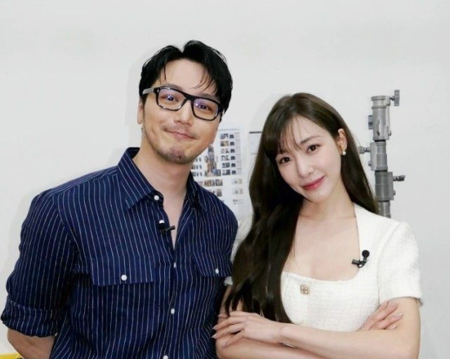 Byun Yo-han and Tiffany tie the knot » Dramabeans Editors