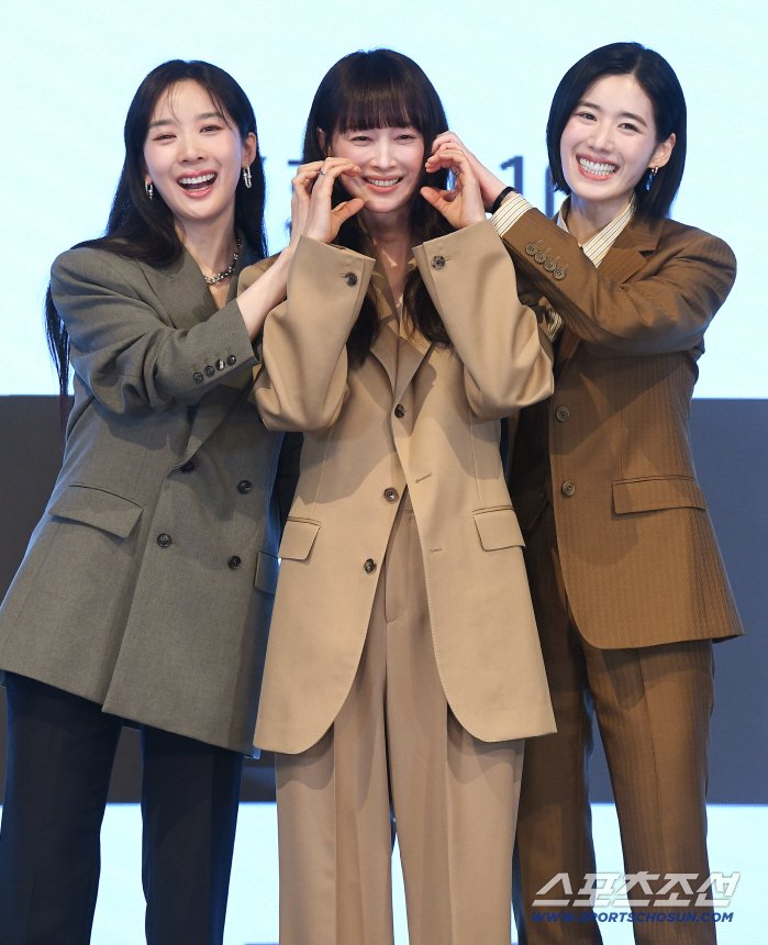 Honour » Dramabeans Korean drama recaps Editors