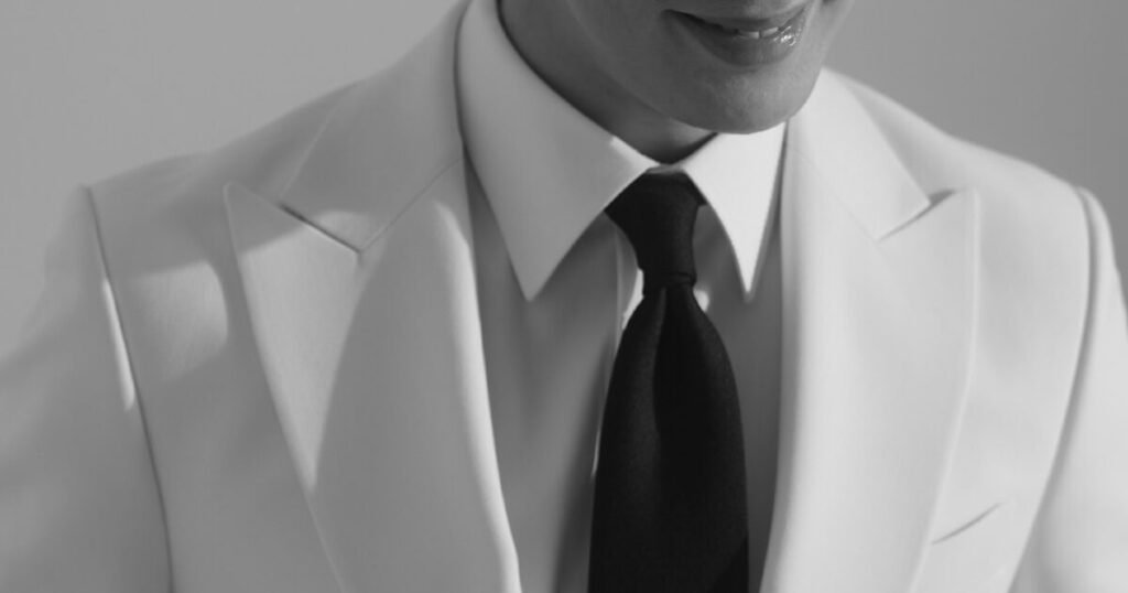 "Hospital Playlist" Actor Announces Marriage Through Handwritten Letter