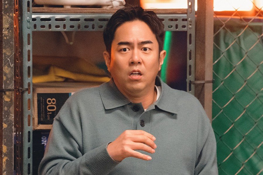 Jeon Seok Ho Is Yoo Yeon Seok’s Devoted Brother-In-Law Who Gets Swept Into His Ghost Cases In “Phantom Lawyer”