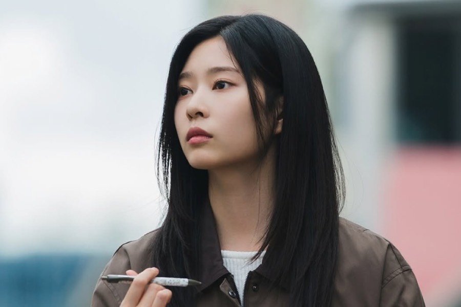 Kim Min Ju Is A Warm Guesthouse Manager Who Reunites With First Love Park Jinyoung In Her 30s In “Shining”