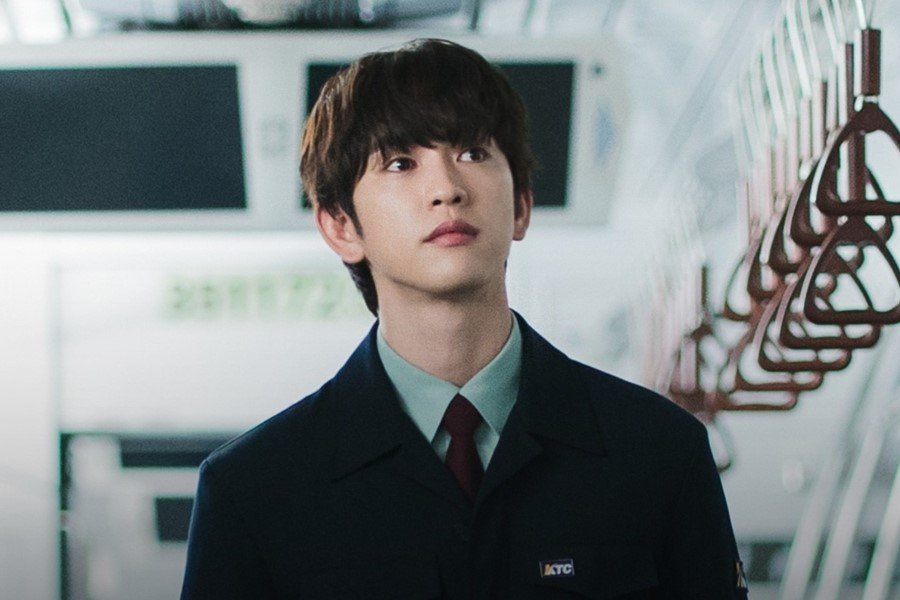 Park Jinyoung Talks About Why He Chose To Star In “Shining,” His Character, And More Park Jinyoung Talks About Why He Chose To Star In “Shining,” His Character, And More