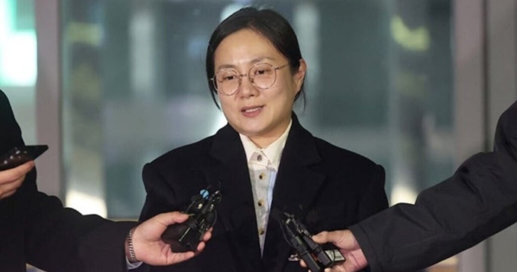 Park Na Rae’s Demeanor At The Police Station Gets Compared To G-Dragon And Lee Jin Wook Park Na Rae's Demeanor At The Police Station Gets Compared To G-Dragon And Lee Jin Wook