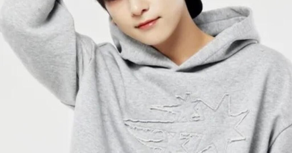 Popular Boy Group Member Leaves Company After 10 Years