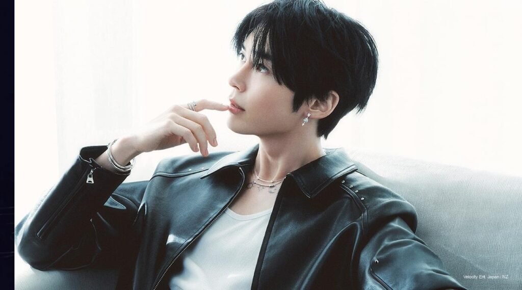 Sung Hanbin – Vogue Korea x Swarovski March 2026 Pictorial Sung Hanbin poses in Swarovski crystals for Vogue Korea’s March 2026 issue, merging elegance with K-pop artistry.