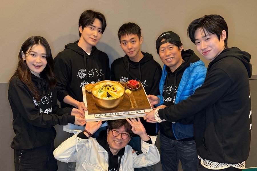 “The King’s Warden” Cast Celebrates As Film Surpasses 3 Million Moviegoers In Just 13 Days “The King’s Warden” Cast Celebrates As Film Surpasses 3 Million Moviegoers In Just 13 Days