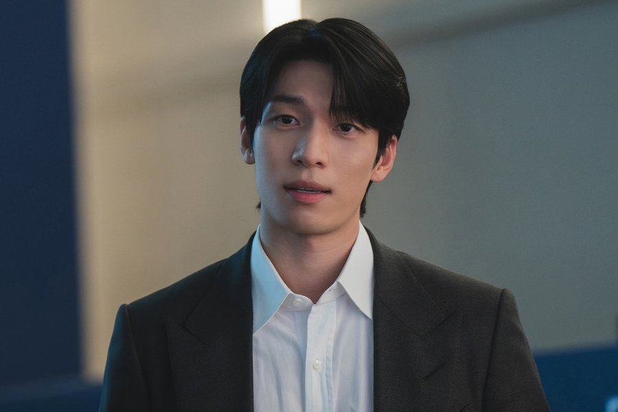 Wi Ha Joon Dishes On His Character And Key Point To Watch Out For In New Drama “Siren’s Kiss”