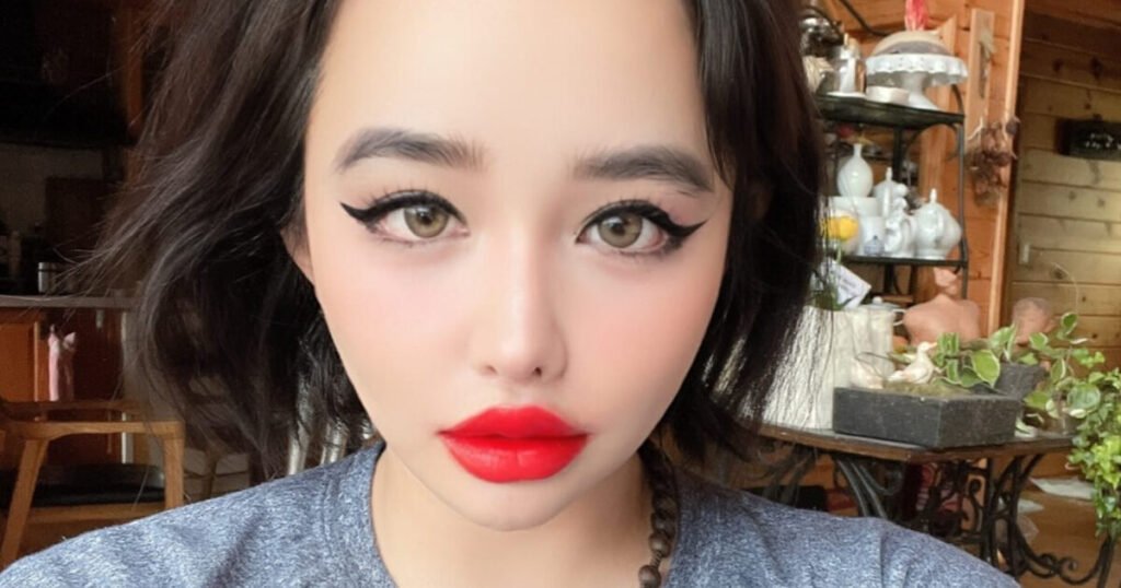 2NE1 Park Bom's Latest Update Following Drug Abuse Accusations Against Sandara Park Catches Attention