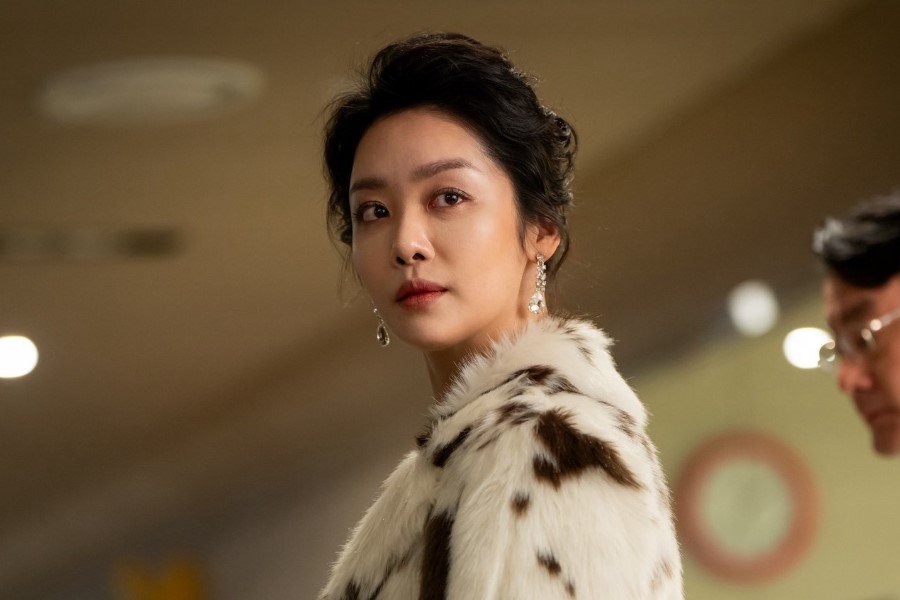 Cha Joo Young Transforms Into A Hotel President Who Seeks Power In New Drama “Climax” Cha Joo Young Transforms Into A Hotel President Who Seeks Power In New Drama “Climax”