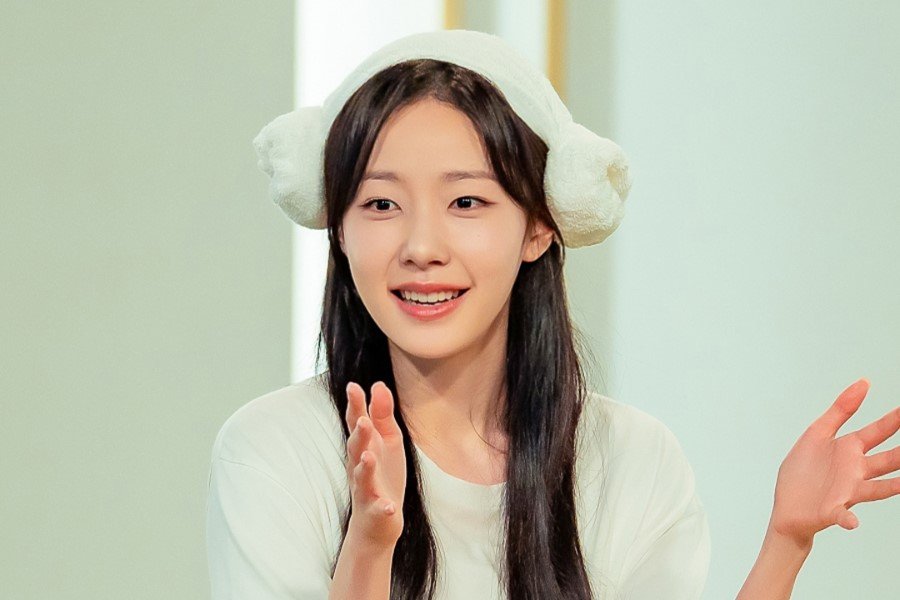 Chae Won Bin Is A Hit Home Shopping Host Who Lives For Work In New Drama “Sold Out On You”