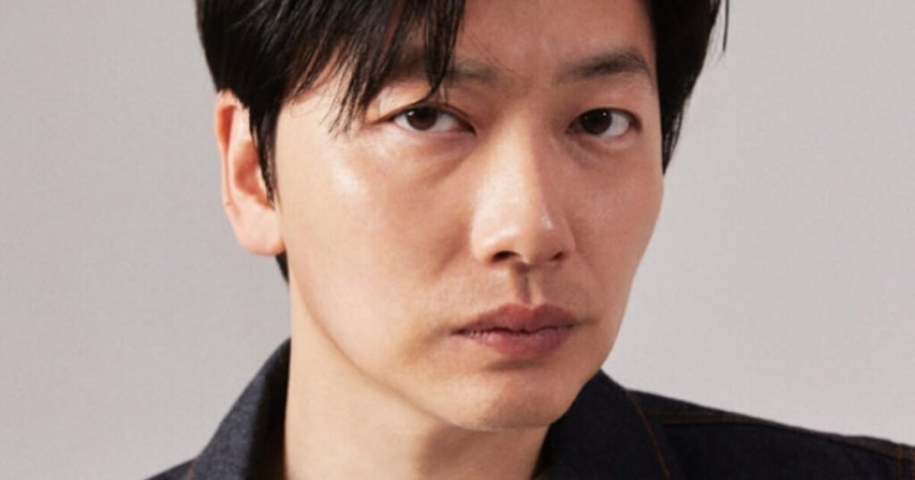 Fans Rally Around Actor Lee Dong Hwi After He Cuts Ties With Troubled Best Friend