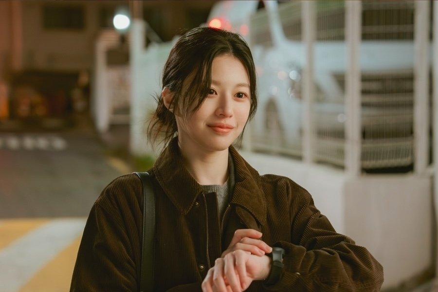 Go Youn Jung Is A Film Producer With Keen Insight And Hidden Wounds In "We Are All Trying Here"