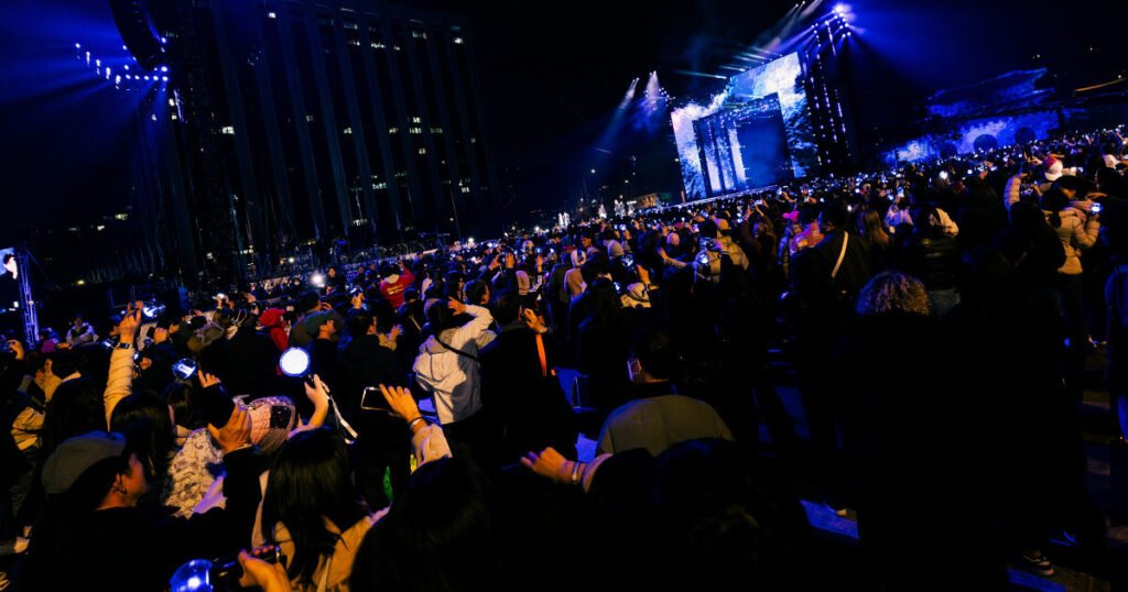 HYBE Issues Official Statement Addressing Issues Surrounding BTS’s Gwanghwamun Concert HYBE Issues Official Statement Addressing Issues Surrounding BTS's Gwanghwamun Concert