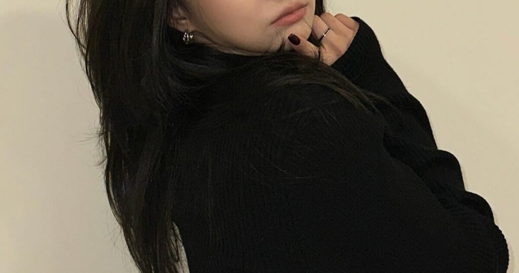 K-Pop Idol Reveals Why Plastic Surgeons “Hate” Her So Much K-Pop Idol Reveals Why Plastic Surgeons "Hate" Her So Much