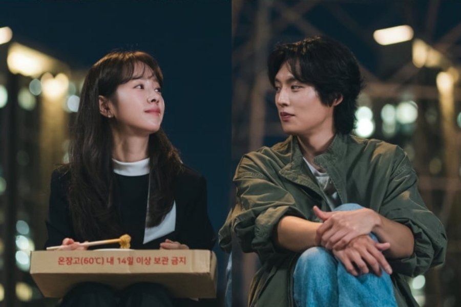 Lee Ki Taek Takes Care Of Han Ji Min After An Injury In "The Practical Guide To Love"