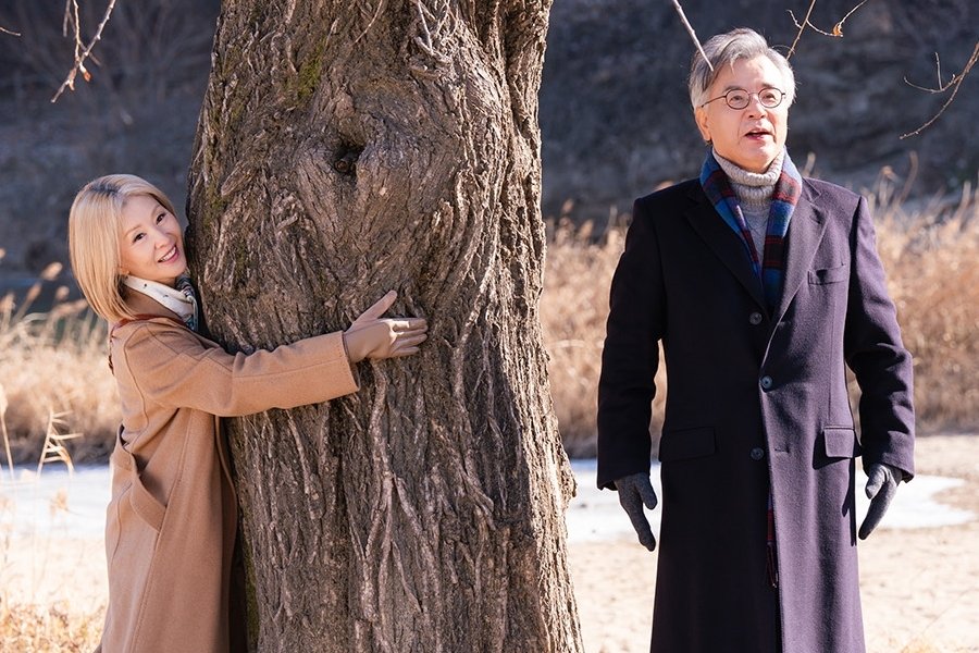 Lee Mi Sook Disappears While On A Trip With Kang Suk Woo In “In Your Radiant Season”