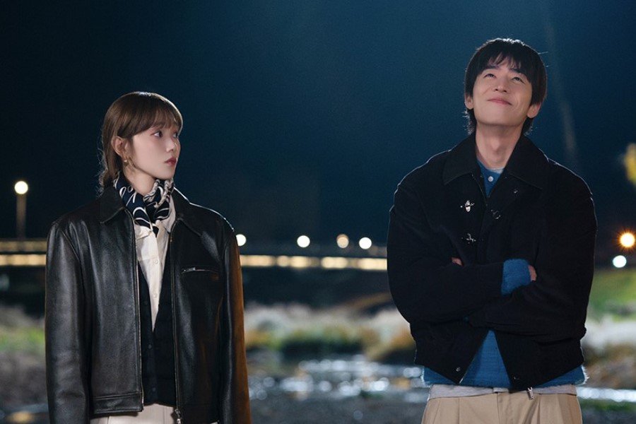 Lee Sung Kyung And Chae Jong Hyeop Enjoy A Sweet Business Trip In “In Your Radiant Season” Lee Sung Kyung And Chae Jong Hyeop Enjoy A Sweet Business Trip In “In Your Radiant Season”