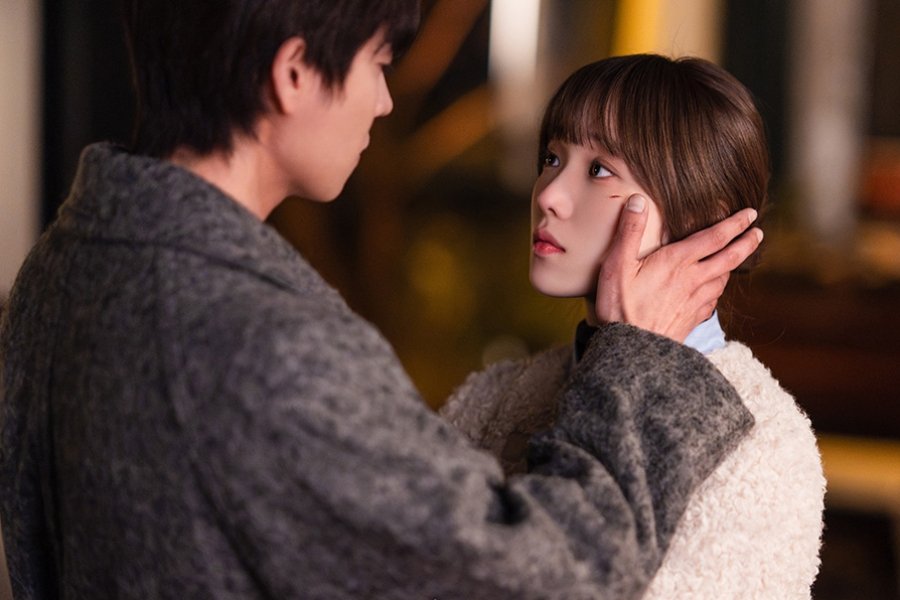 Lee Sung Kyung And Chae Jong Hyeop's Romance Heats Up On "In Your Radiant Season"