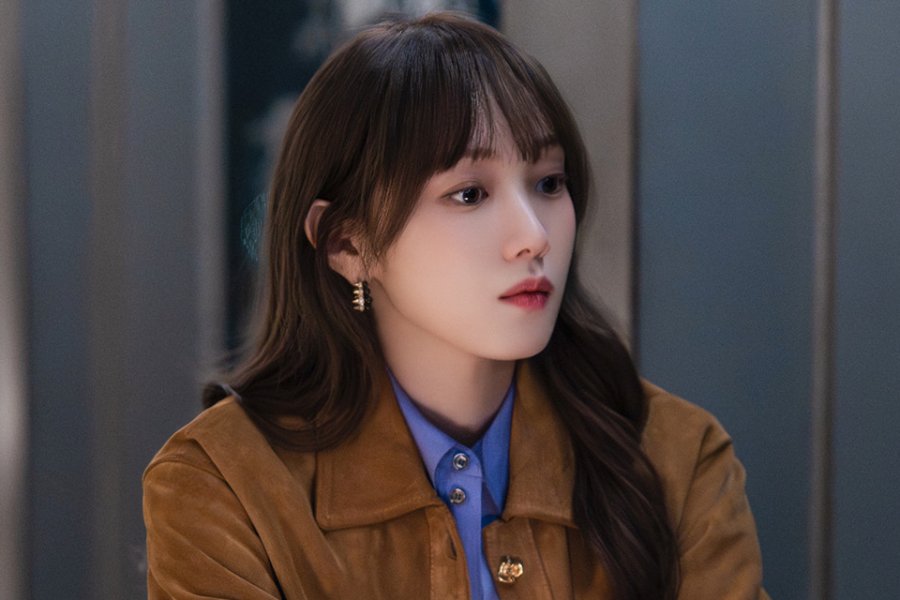 Lee Sung Kyung Feels The Void Left By Chae Jong Hyeop’s Sudden Departure In “In Your Radiant Season”